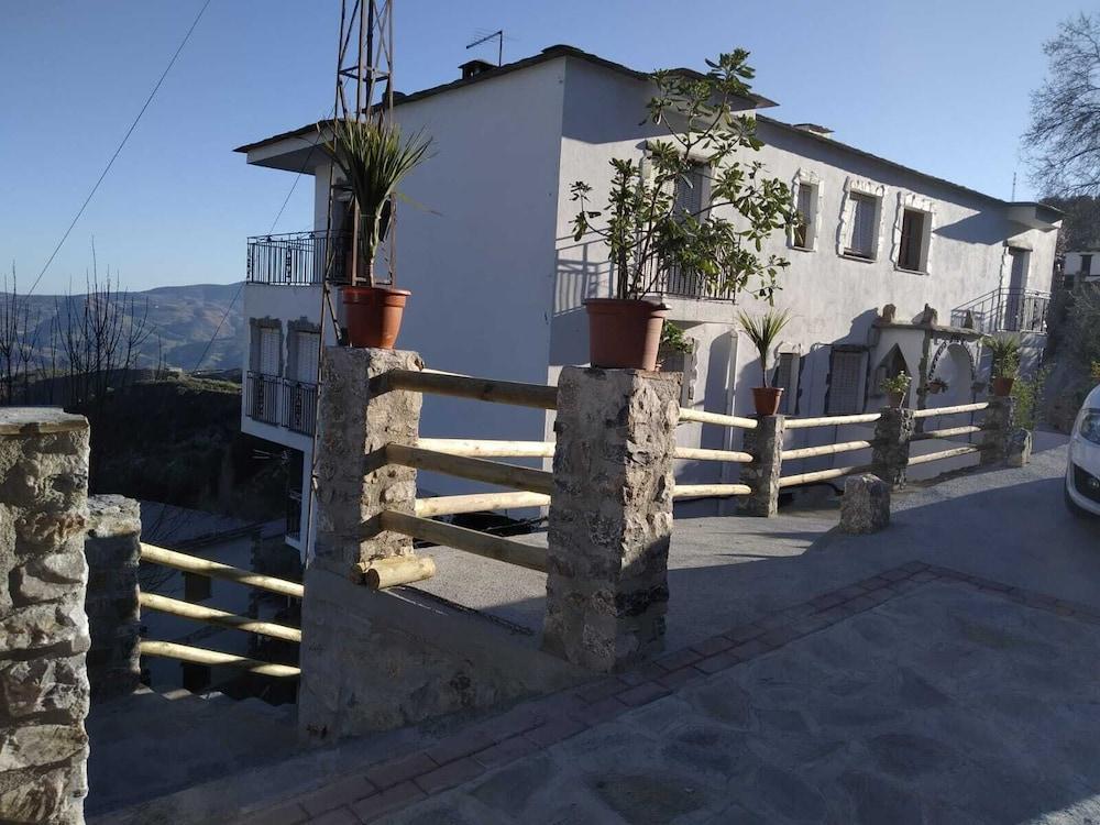 Alojamiento Rural Mirador Del Avellano Альпухарра-де-ла-Сьерра Экстерьер фото